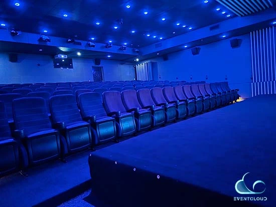 سالن اول ظرفیت 120 نفر